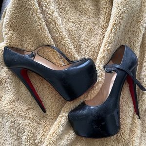 Christian Louboutin Lady Daffodile Black Platforms